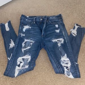 American eagle skinny jeans with holes on front and back